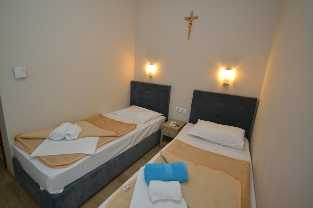 Hotel Rosabel Medjugorje Bilik gambar